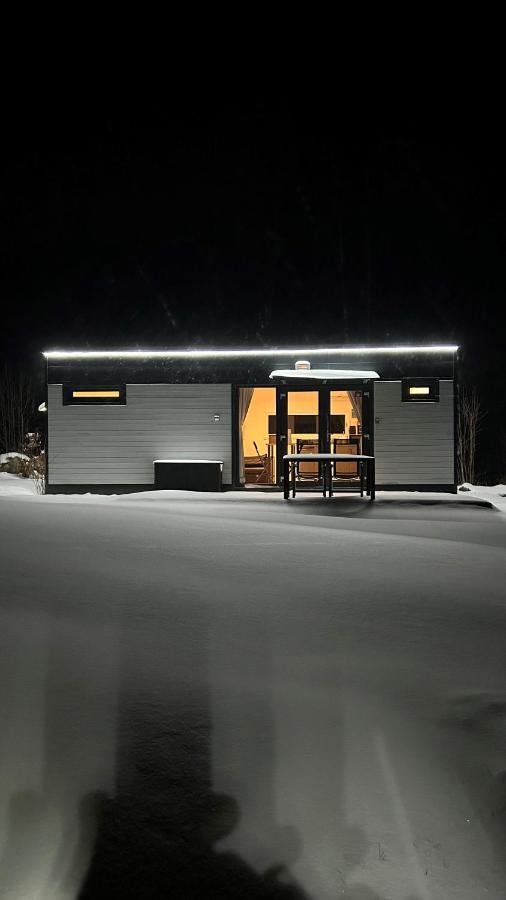 เอวิกา บูทิก โฮเต็ล Hotel Eskilsby ภายนอก รูปภาพ