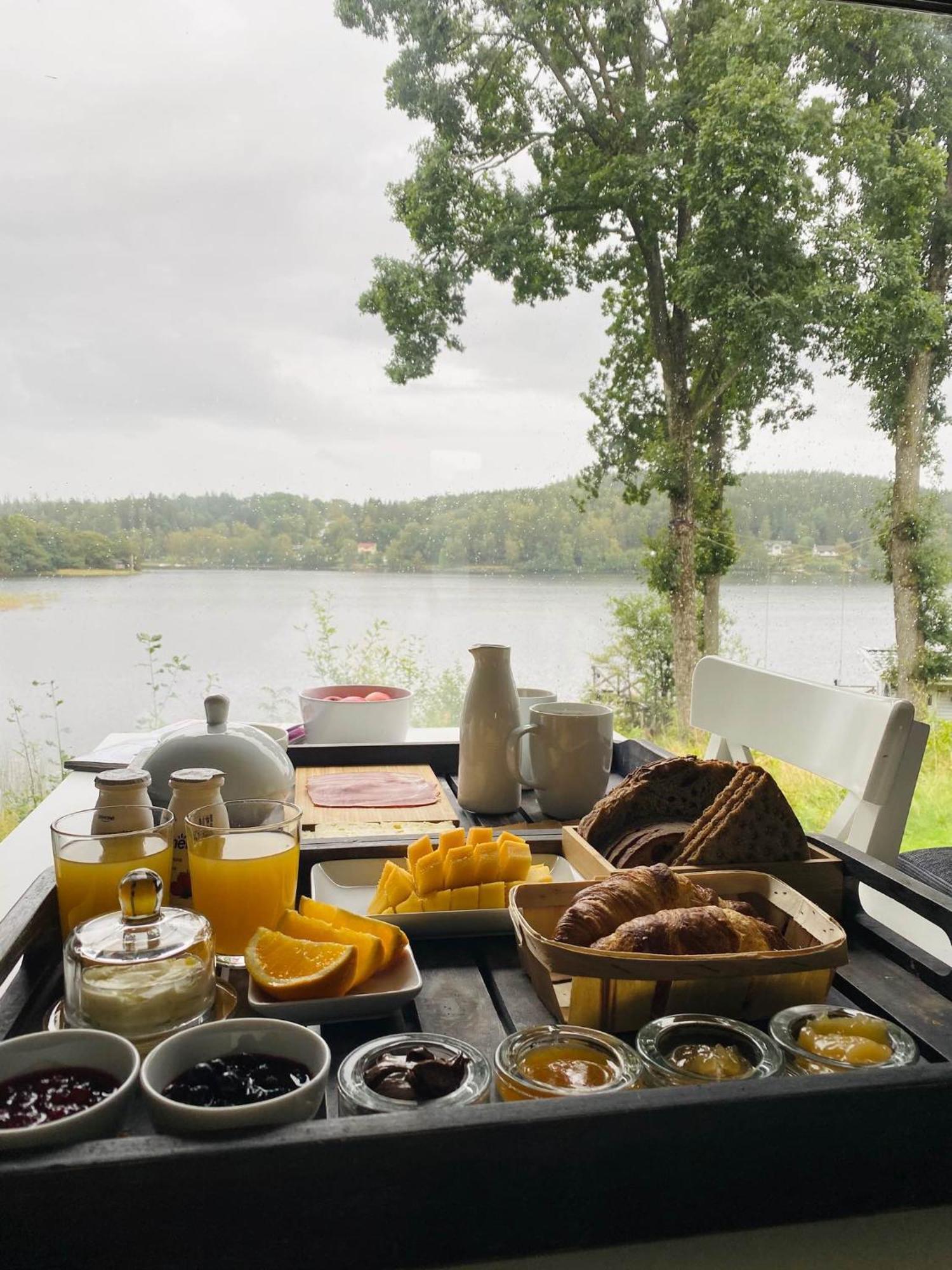เอวิกา บูทิก โฮเต็ล Hotel Eskilsby ภายนอก รูปภาพ